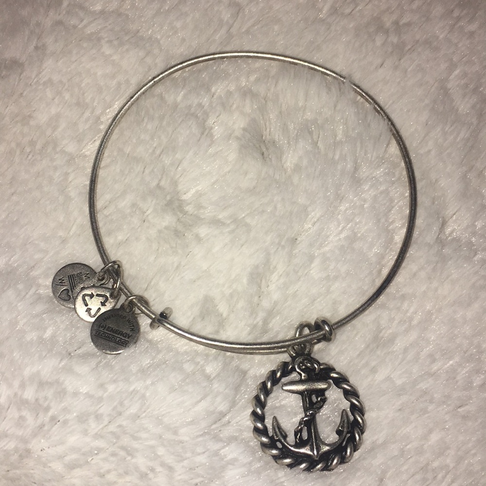 Alex and Ani bracelet ⚓️